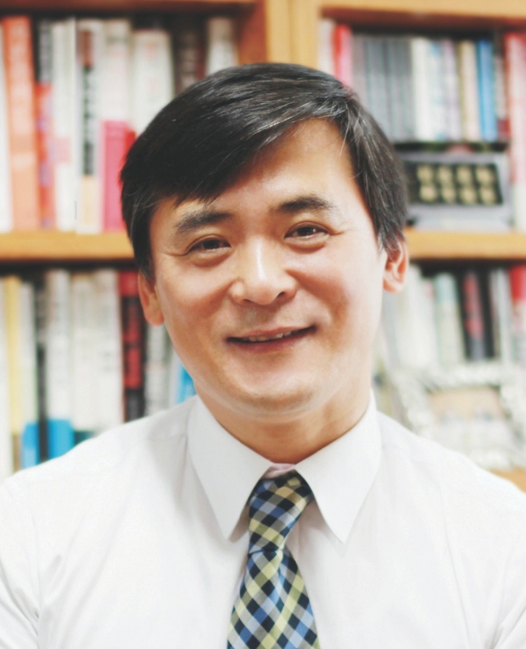 사본 -250424_원장님 프로필 사진.jpg