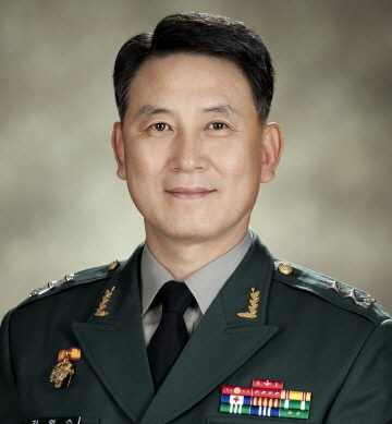 사본 -사본 -김일수교수 (1).jpg